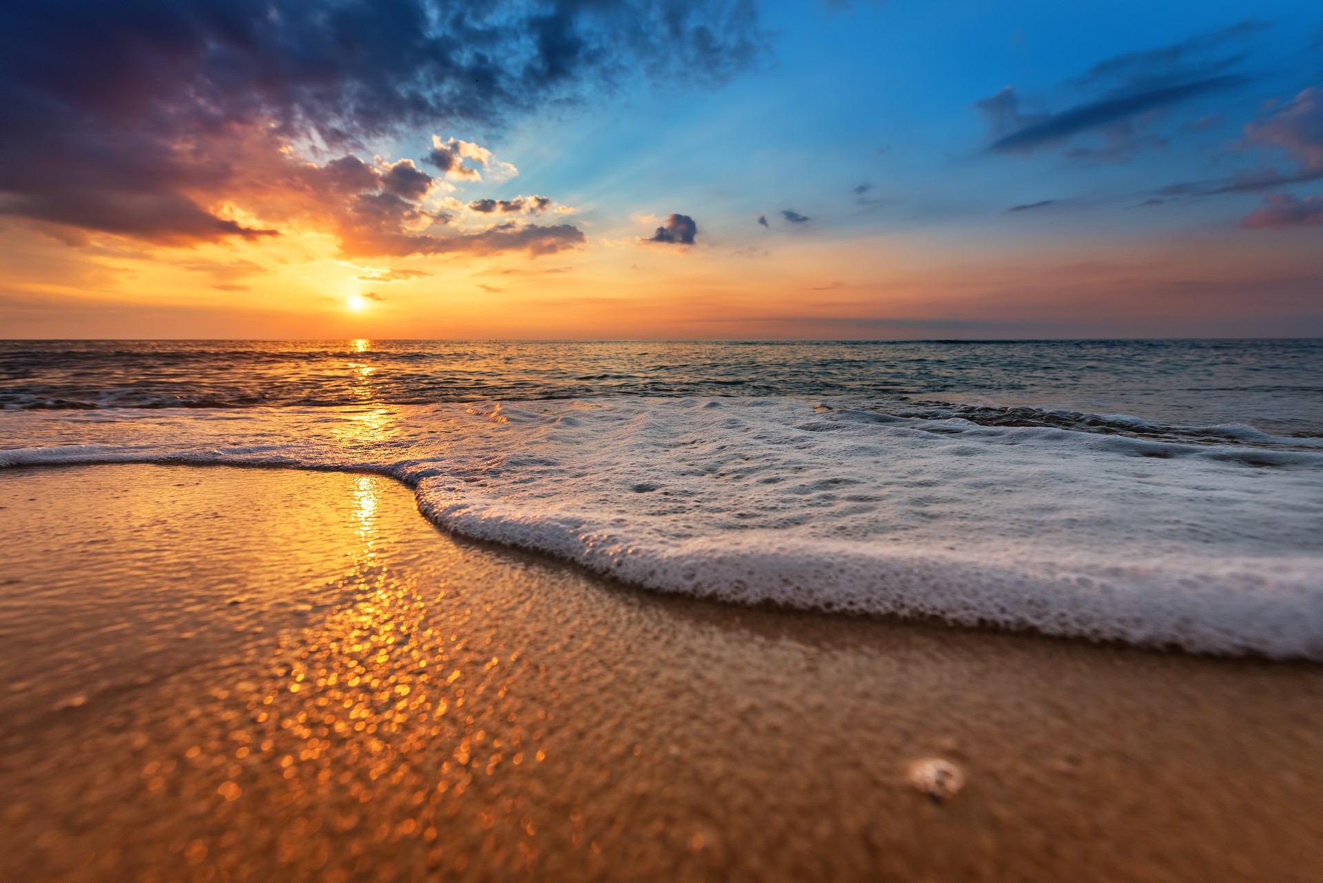 Seascape during sundown. Beautiful natural seascape